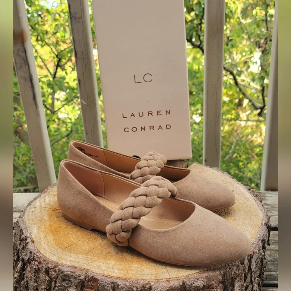 LC Lauren Conrad, sz 7 - Picture 1 of 9